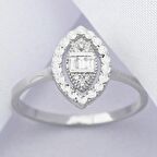 0.11 Karat Baget Pırlanta Yüzük (H-I VS/ Mekik Efektli)